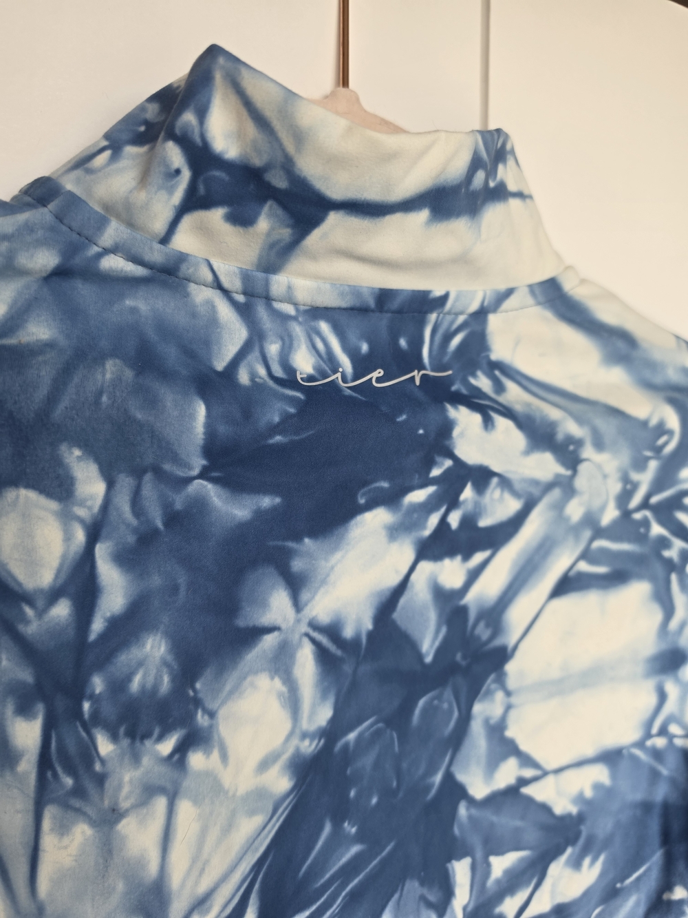 Tie-Dye Quarter-Zip Cropped Long Sleeve Top — Blue - Picture 8 of 8